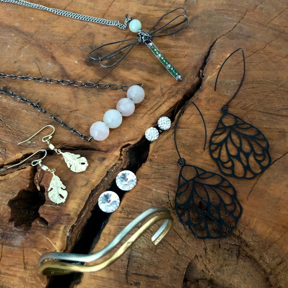 Jewellery Bundle {7 pieces} Earrings, Necklaces, Bracelet